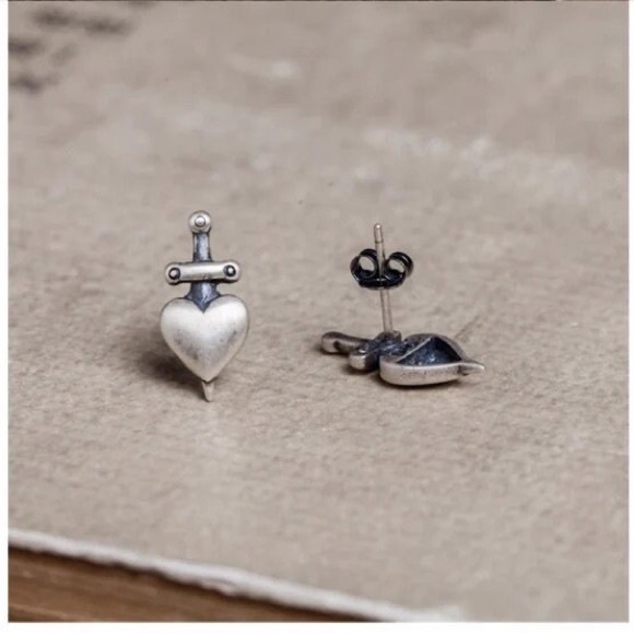 Single Accent 925 Sterling silver retro punk piercing heart sword stud earring - Picture 4 of 6